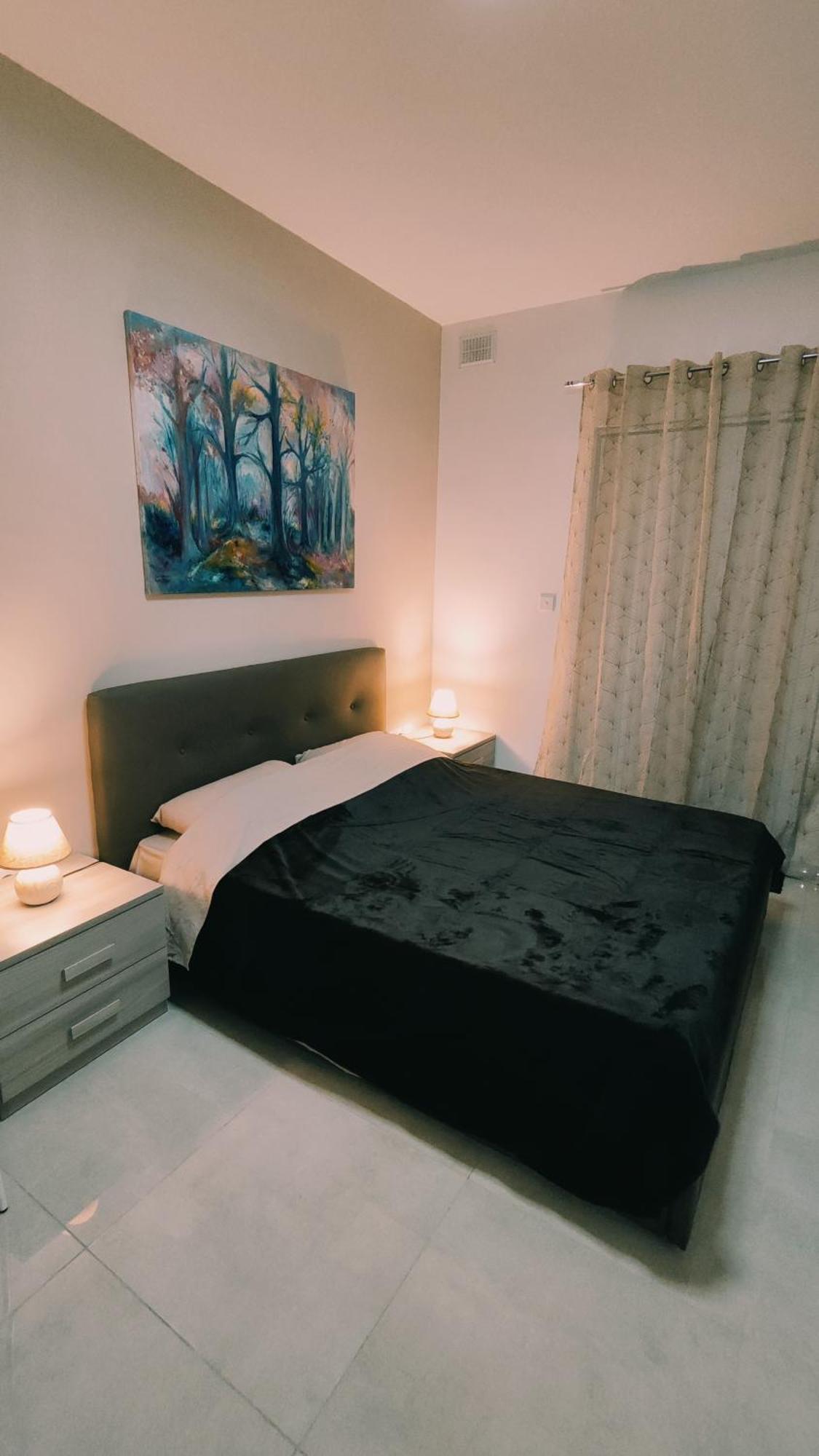 Fairwinds - Double Room With Ensuite - Luqa Airport - Self Check In & Out Available Ngoại thất bức ảnh